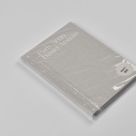 Paris, 3020 (signé)