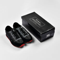 01 Point Sneakers (Black)