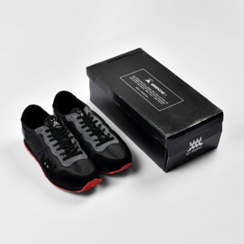 01 Point Sneakers (Black)