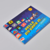 Livre d'exposition Invader Hello My Game Is... publié lors de l'exposition au Musée en Herbe à Paris, illustrée d'un personnage Space Invader en mosaïque pixel art