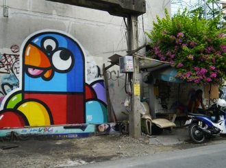Birdy-Kids-Bangkok-pills-graffiti-wall-painting-print-street-art-urbain-2014-web