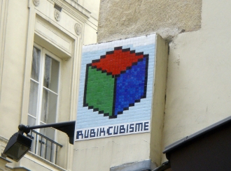 Space-invader-RUBIKCUBISME-Paris-2006-street-artist-web